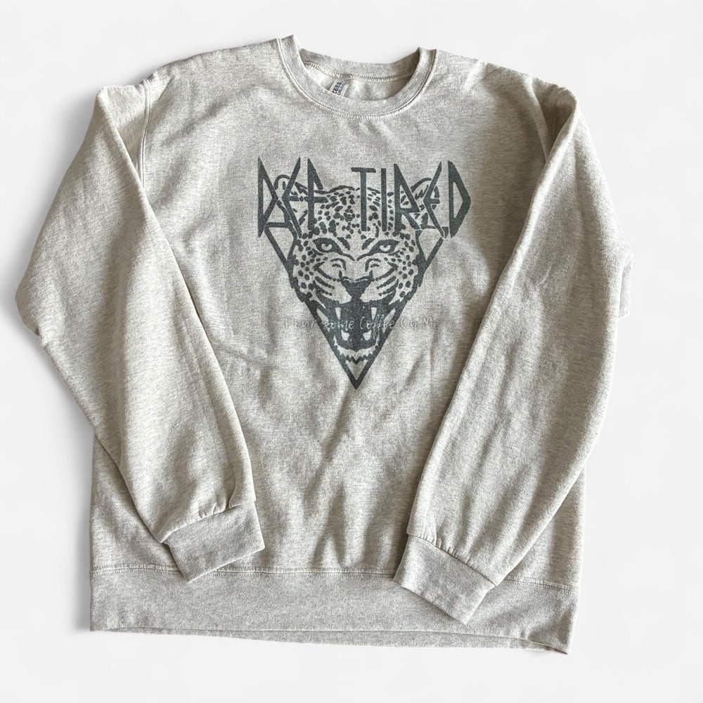 Def Tired Def Leppard graphic crewneck sweatshirt w/ black jaguar graphic sz M